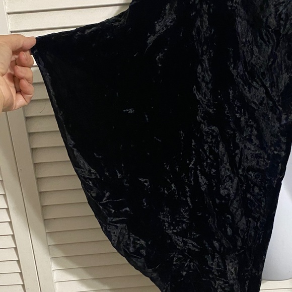 Anne Klein Crushed Velvet Black Wrap - Picture 5 of 8